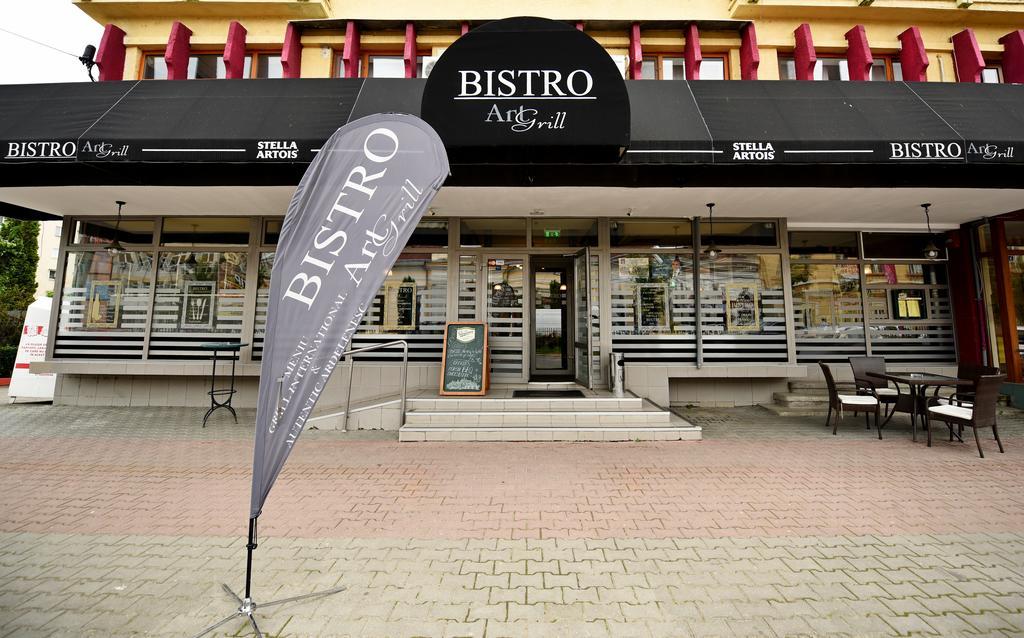Artmotel & Bistro Haţeg Exterior foto